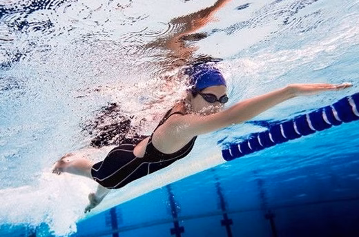 Respiration en crawl : conseils pour nager plus efficacement